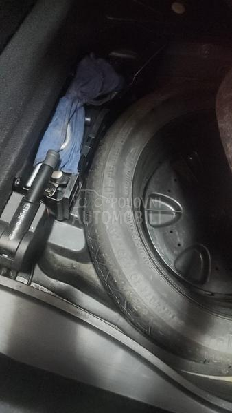 Mercedes Benz E 220 W211