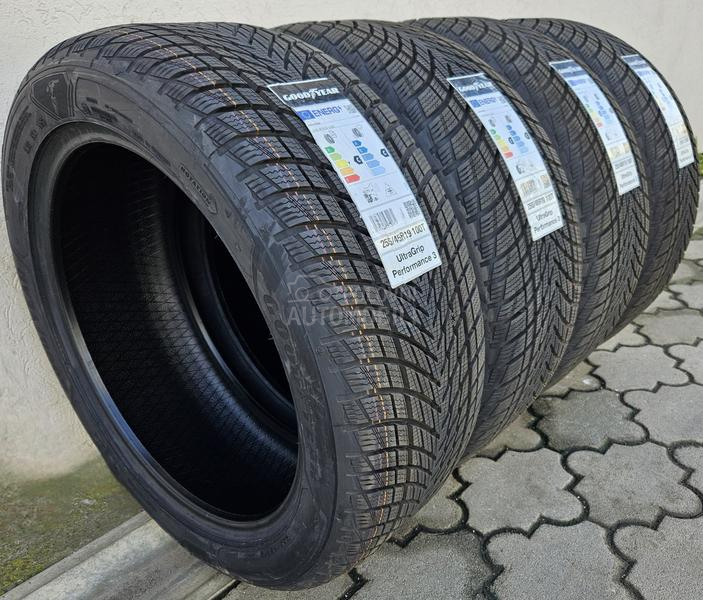 Goodyear 255/45 R19 Zimska