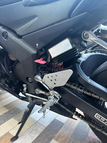 Kawasaki ZX6R 636 A2