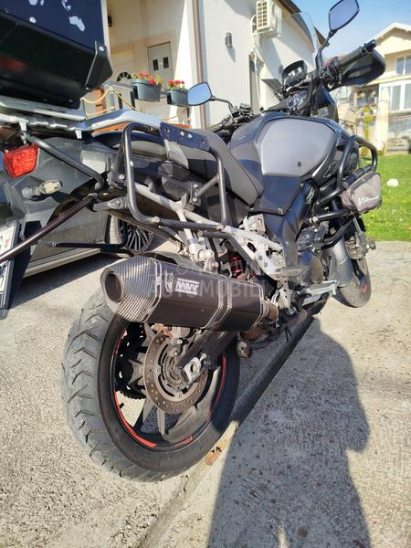 Suzuki v Strom dl 1000