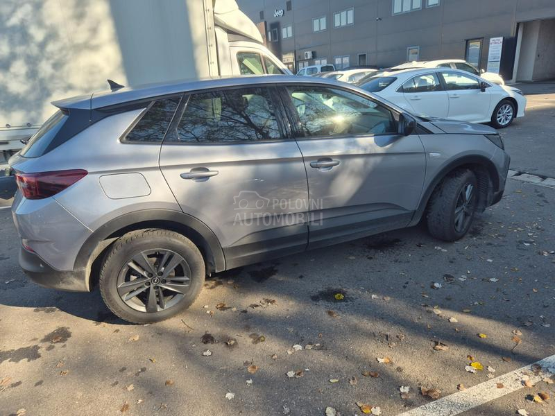 Opel Grandland X 1.5 AT8 EDITION