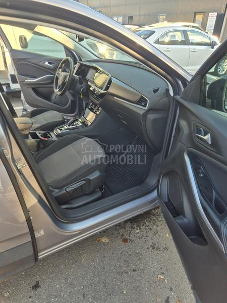 Opel Grandland X 1.5 AT8 EDITION