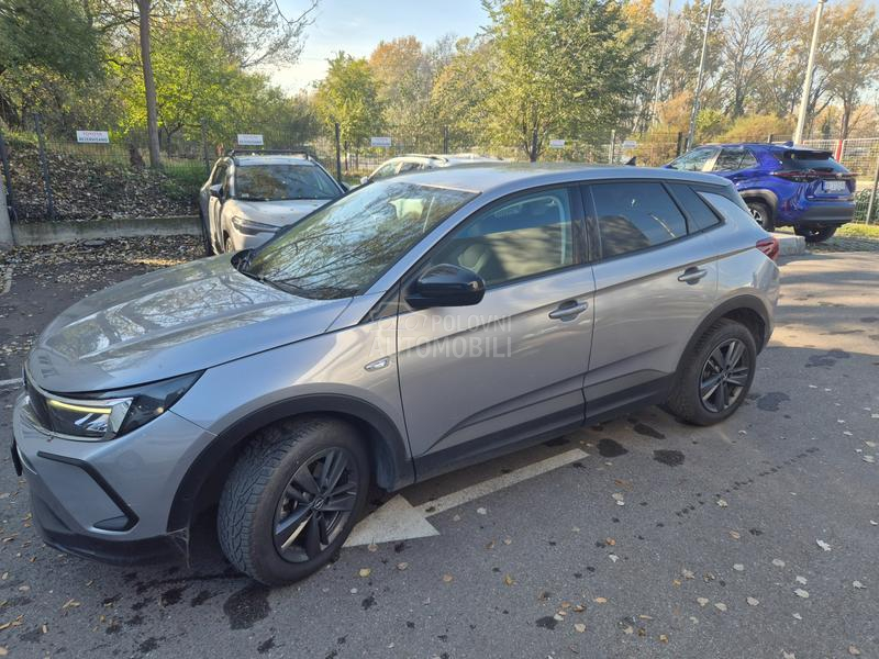 Opel Grandland X 1.5 AT8 EDITION