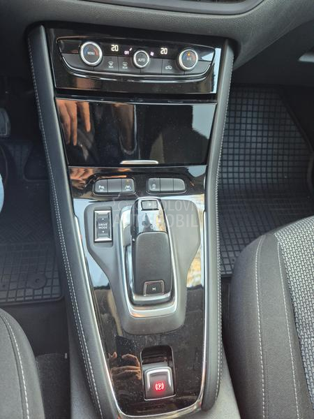 Opel Grandland X 1.5 AT8 EDITION