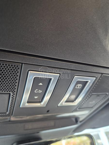 Land Rover Defender HSE 110 D300