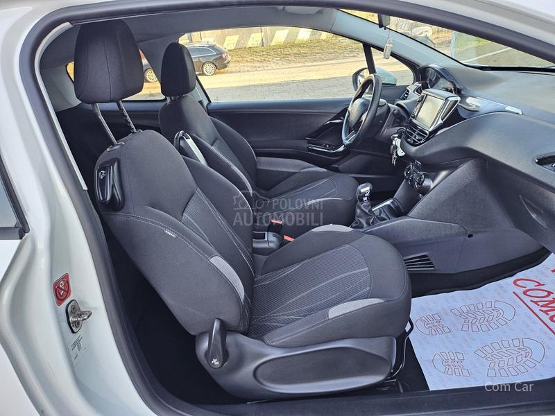 Peugeot 208 t n g / a t e s t