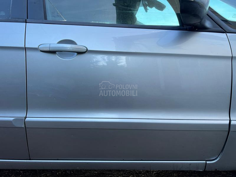 vrata prednja leva desna