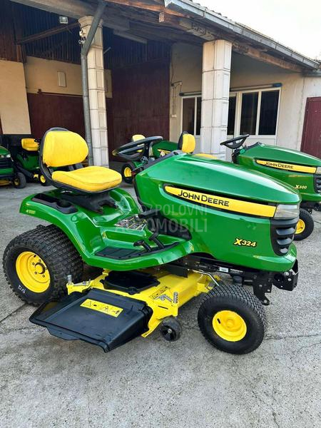 John Deere X324