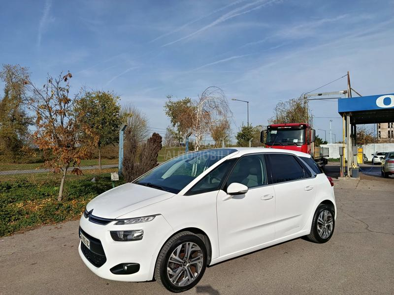 Citroen C4 Picasso 1.2i