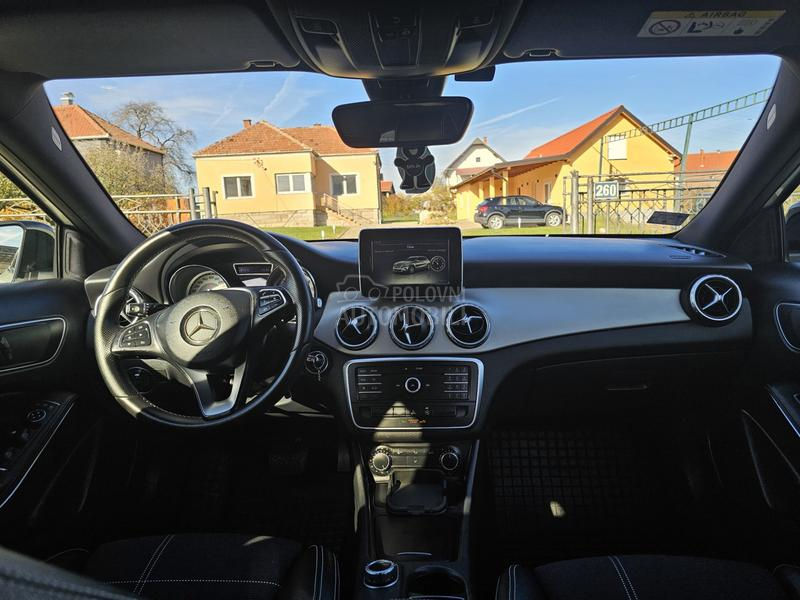 Mercedes Benz GLA 200 D STYLE