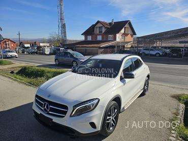 Mercedes Benz GLA 200 D STYLE