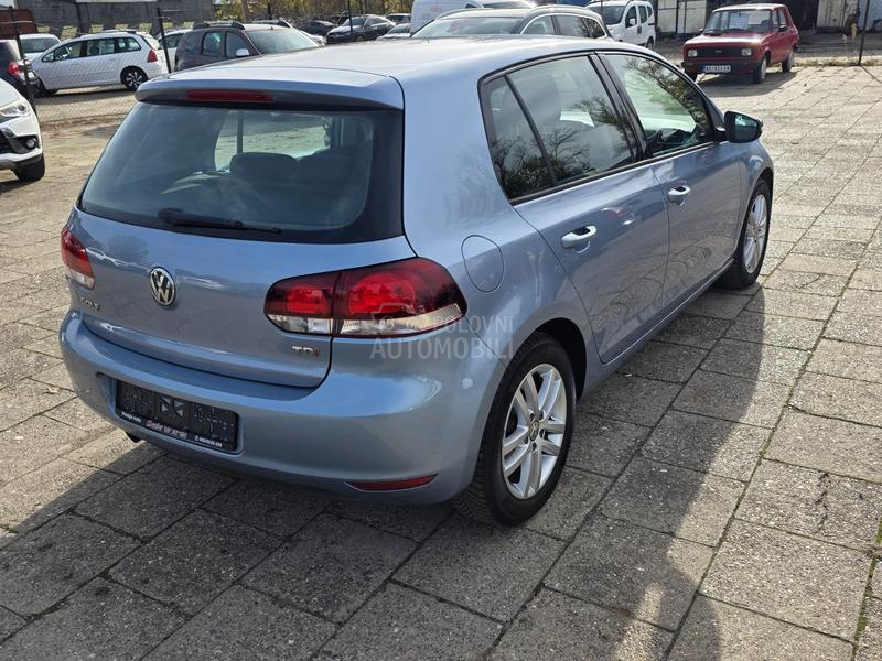 Volkswagen Golf 6 1.6tdi 77 HIGHLINE
