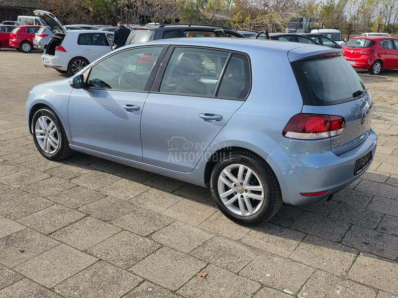 Volkswagen Golf 6 1.6tdi 77 HIGHLINE