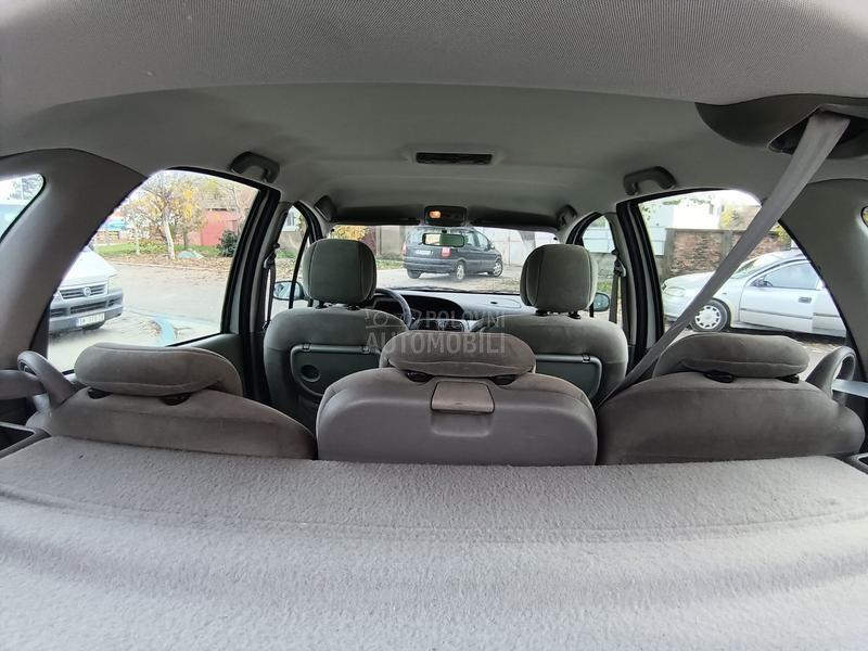 Renault Scenic vredi pogledati