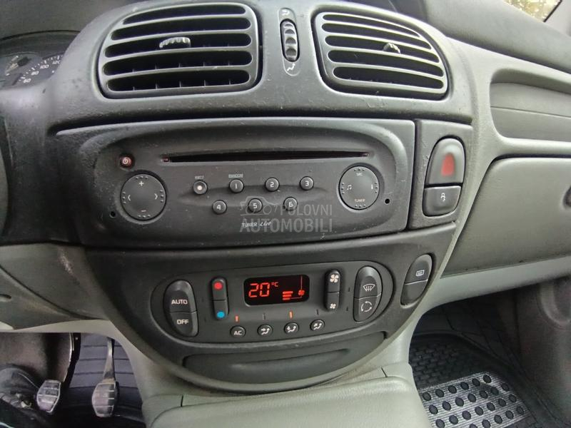 Renault Scenic vredi pogledati