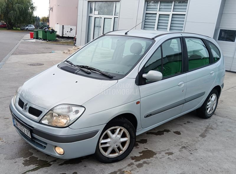 Renault Scenic vredi pogledati