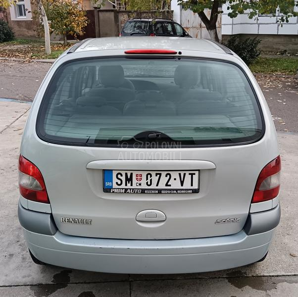 Renault Scenic vredi pogledati