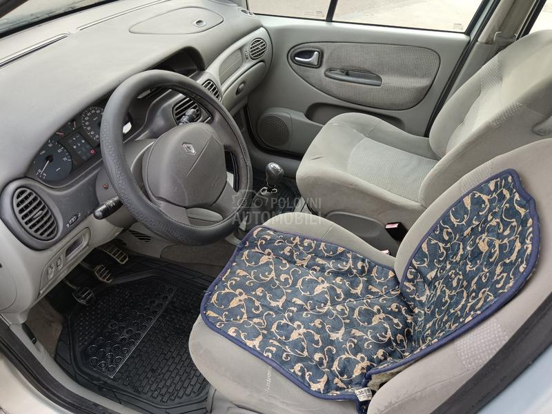 Renault Scenic vredi pogledati