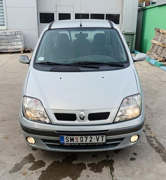 Renault Scenic vredi pogledati