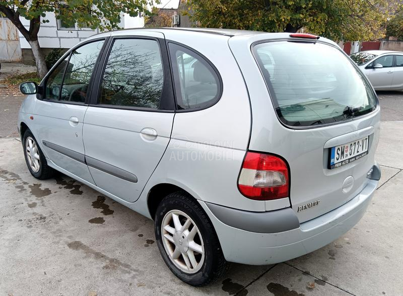 Renault Scenic vredi pogledati