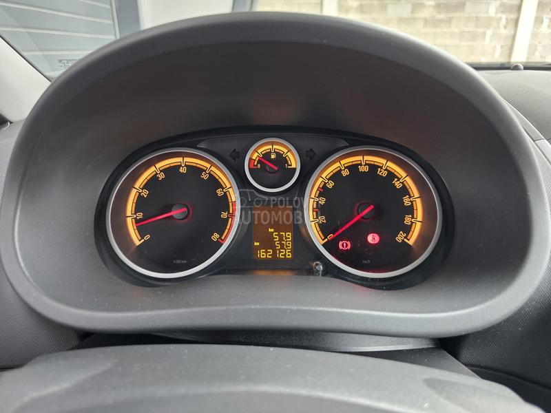 Opel Corsa D 1.2 COSMO