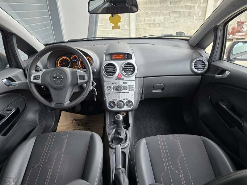 Opel Corsa D 1.2 COSMO