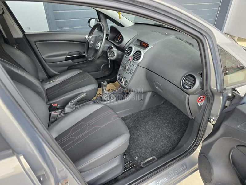 Opel Corsa D 1.2 COSMO