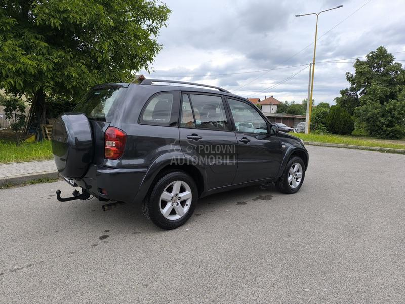 Toyota RAV 4 2.0 CRDI 4X4