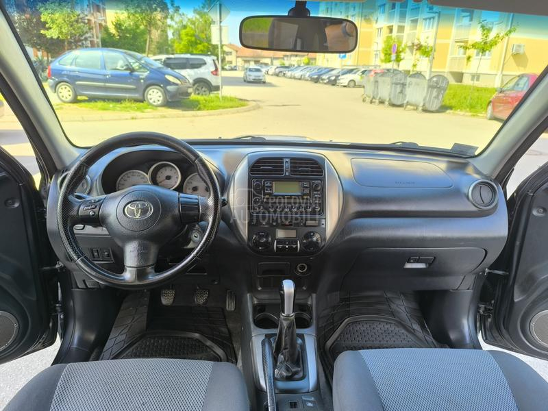 Toyota RAV 4 2.0 CRDI 4X4