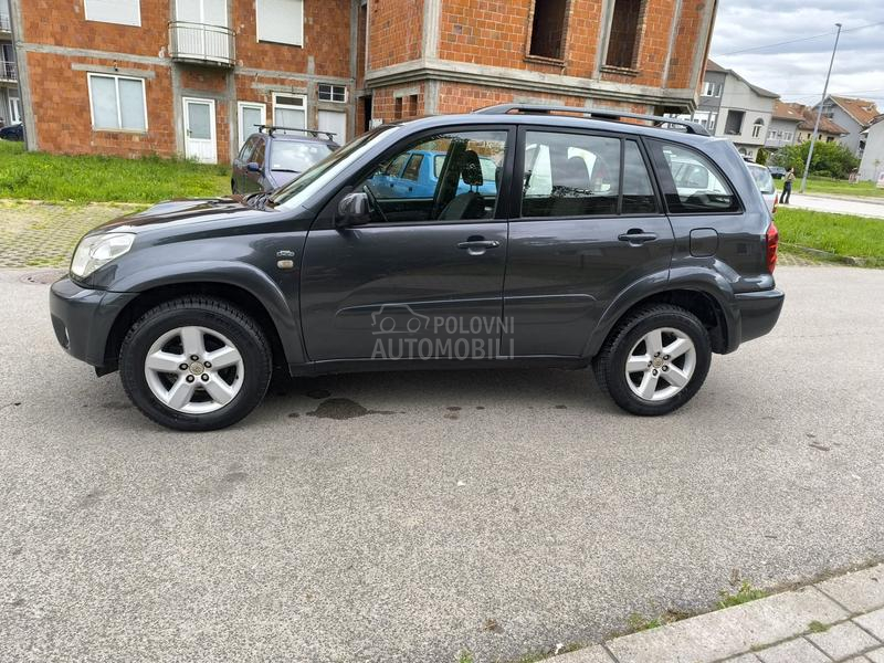 Toyota RAV 4 2.0 CRDI 4X4