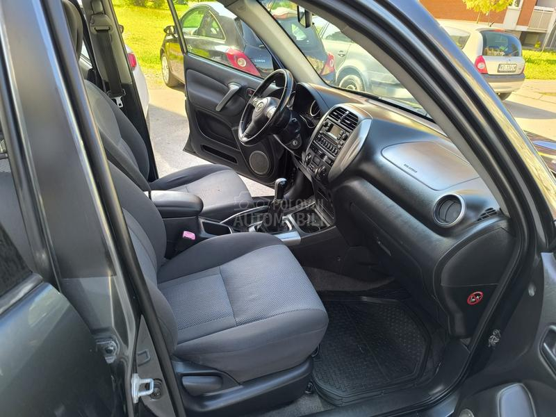 Toyota RAV 4 2.0 CRDI 4X4