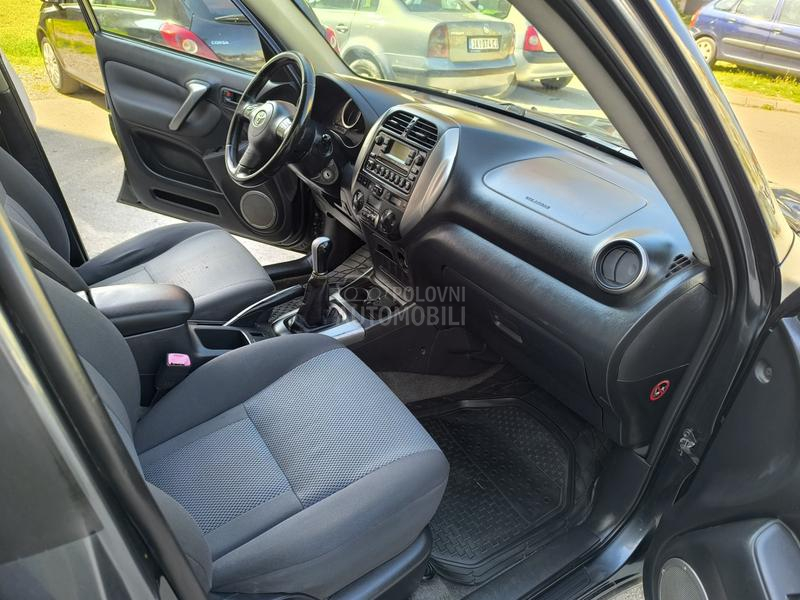 Toyota RAV 4 2.0 CRDI 4X4