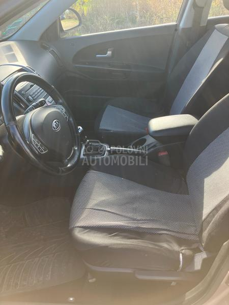 Kia cee`d sw 1.6 crdi