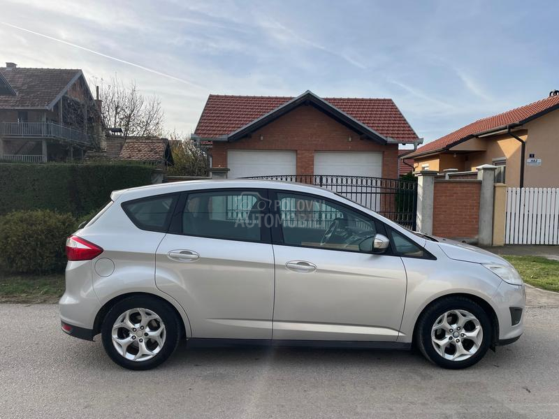 Ford C-Max 1.6 77 k w servi sna