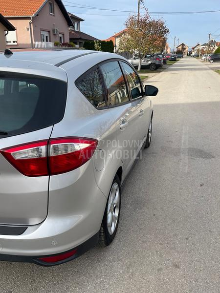 Ford C-Max 1.6 77 k w servi sna