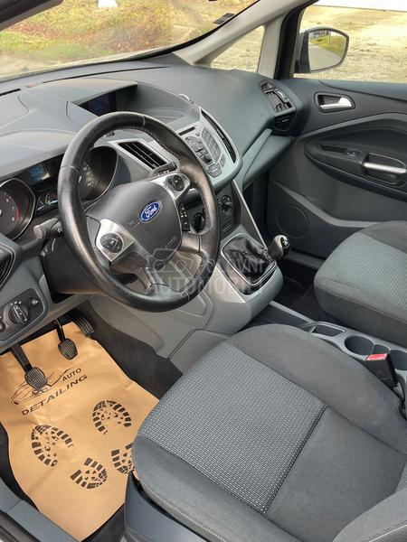 Ford C-Max 1.6 77 k w servi sna