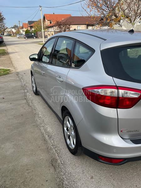 Ford C-Max 1.6 77 k w servi sna