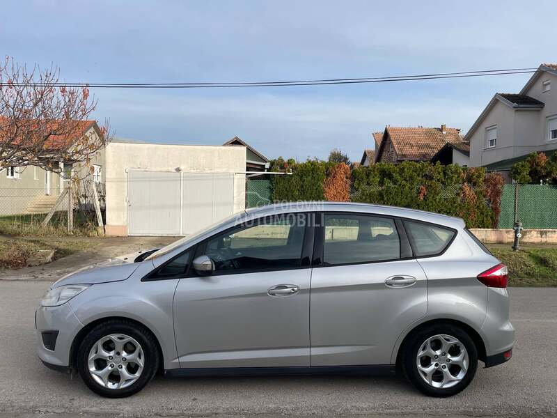 Ford C-Max 1.6 77 k w servi sna