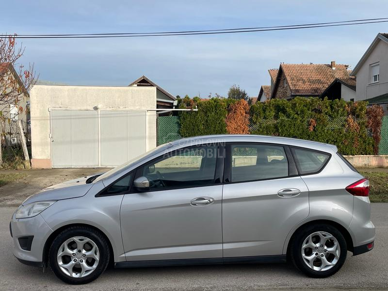 Ford C-Max 1.6 77 k w servi sna