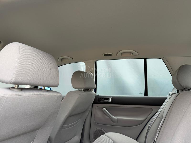 Volkswagen Golf 4 2.3 V5 CH