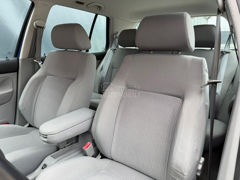 Volkswagen Golf 4 2.3 V5 CH