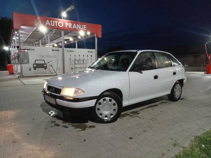 Opel Astra F 1.4