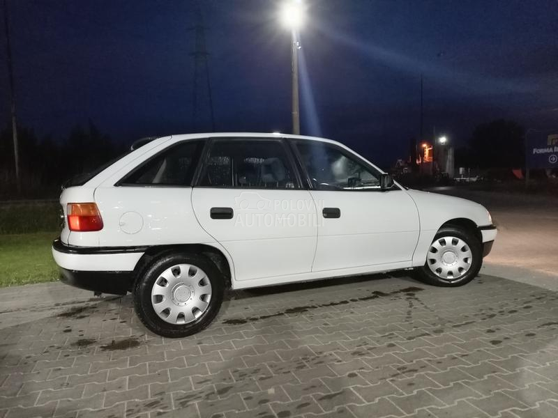 Opel Astra F 1.4