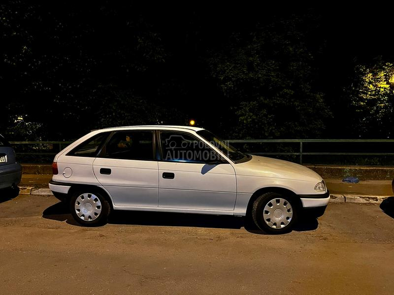 Opel Astra F 1.4