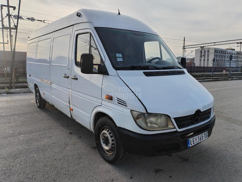 Mercedes Benz Sprinter 313