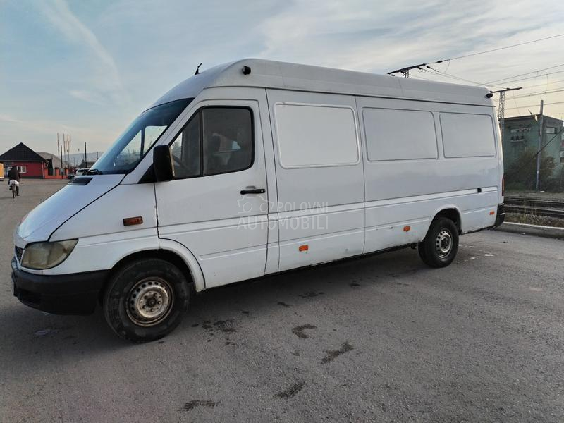 Mercedes Benz Sprinter 313