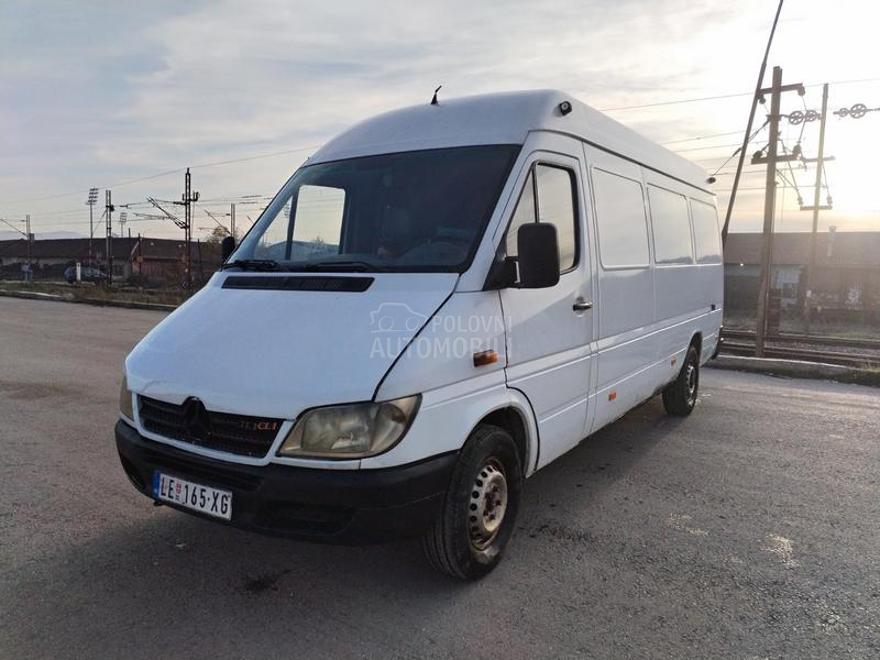 Mercedes Benz Sprinter 313