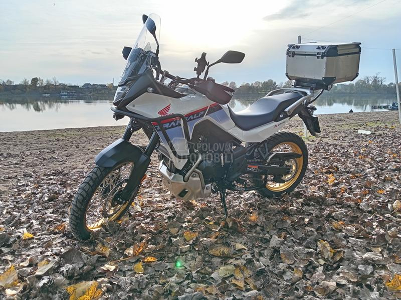 Honda Transalp 750