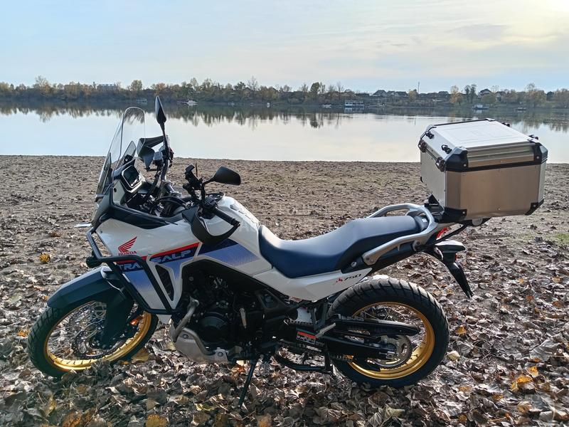 Honda Transalp 750
