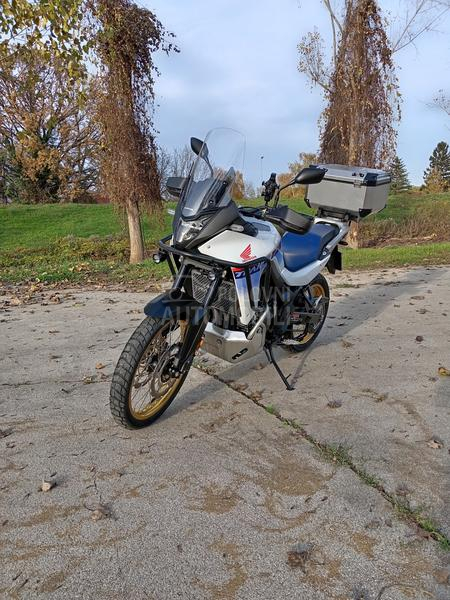 Honda Transalp 750